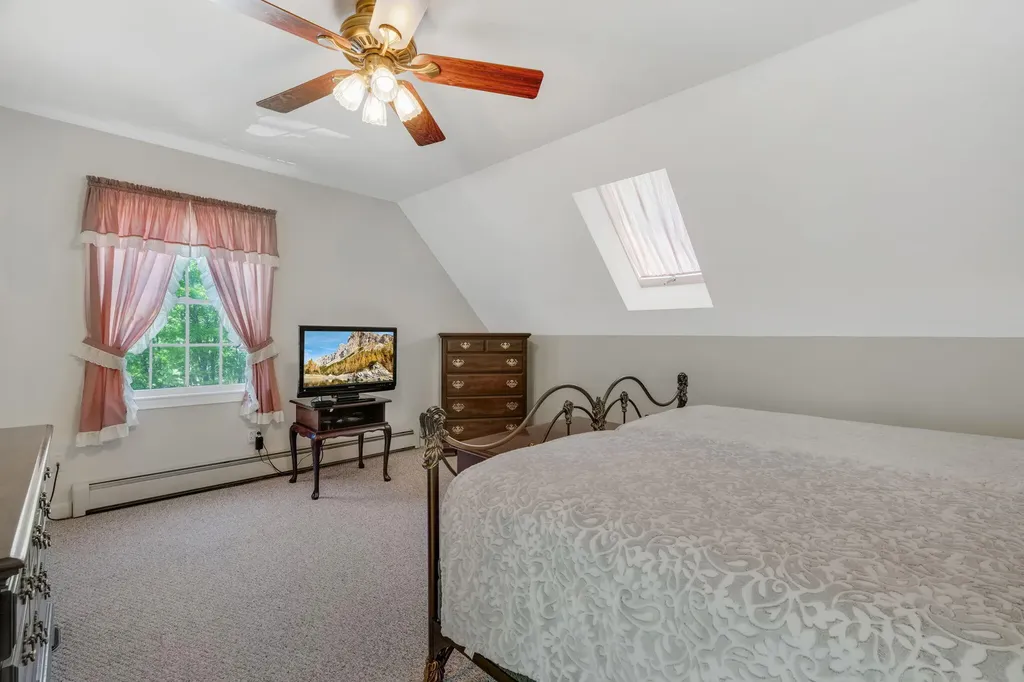 706 Middlesex Road Topsham ME 04086