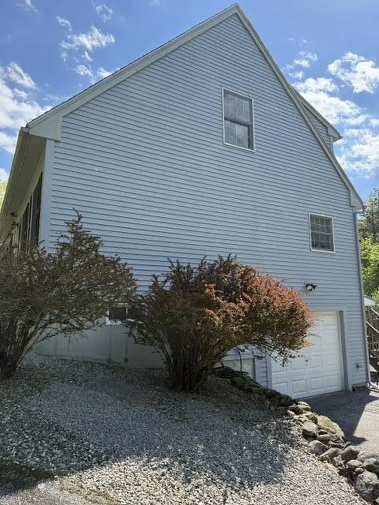 706 Middlesex Road Topsham ME 04086