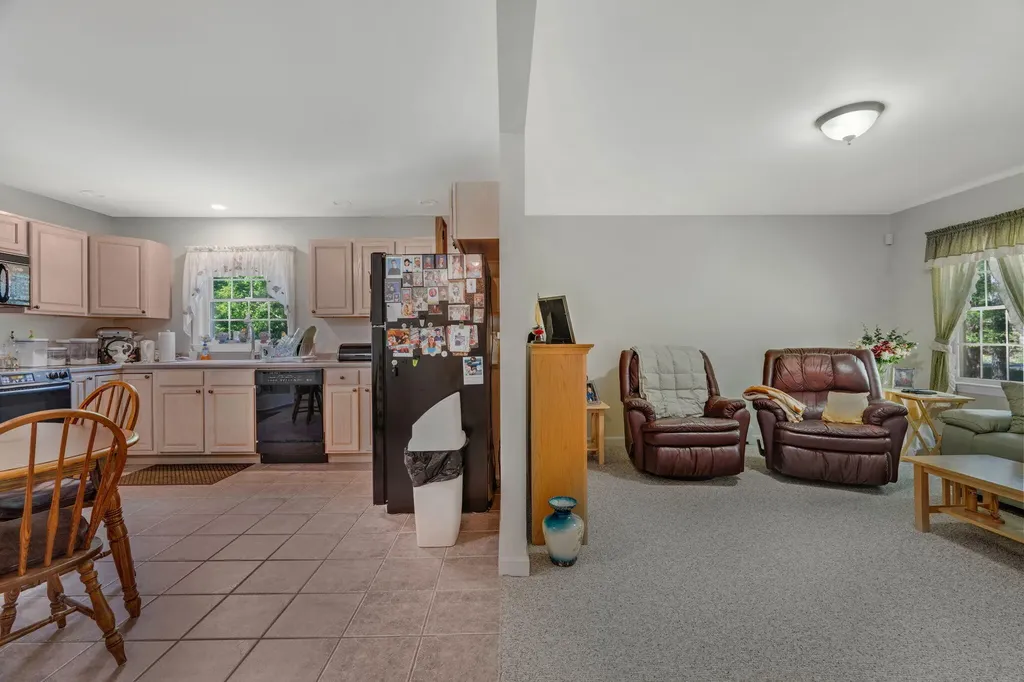 706 Middlesex Road Topsham ME 04086