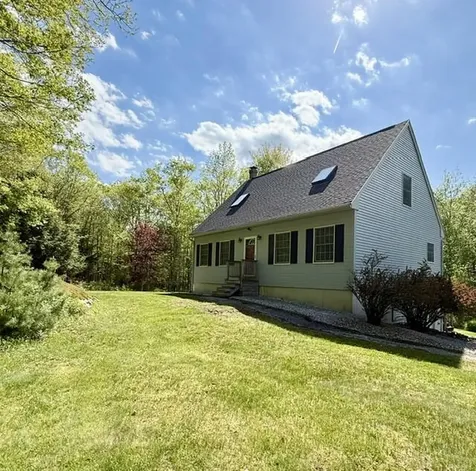 706 Middlesex Road Topsham ME 04086
