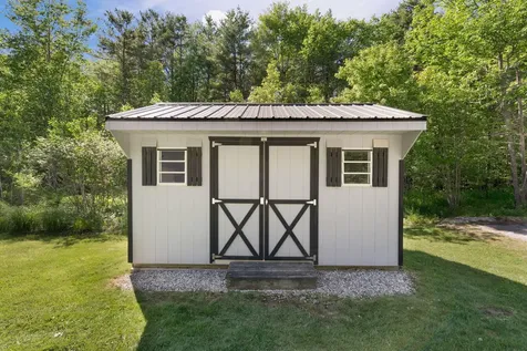 706 Middlesex Road Topsham ME 04086