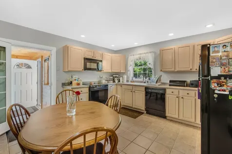 706 Middlesex Road Topsham ME 04086
