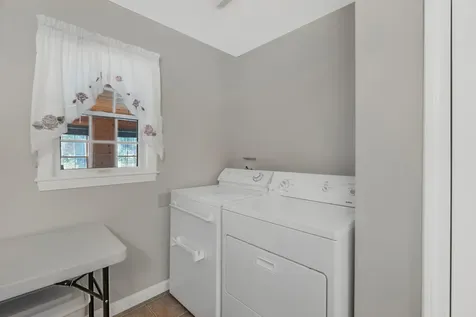 706 Middlesex Road Topsham ME 04086