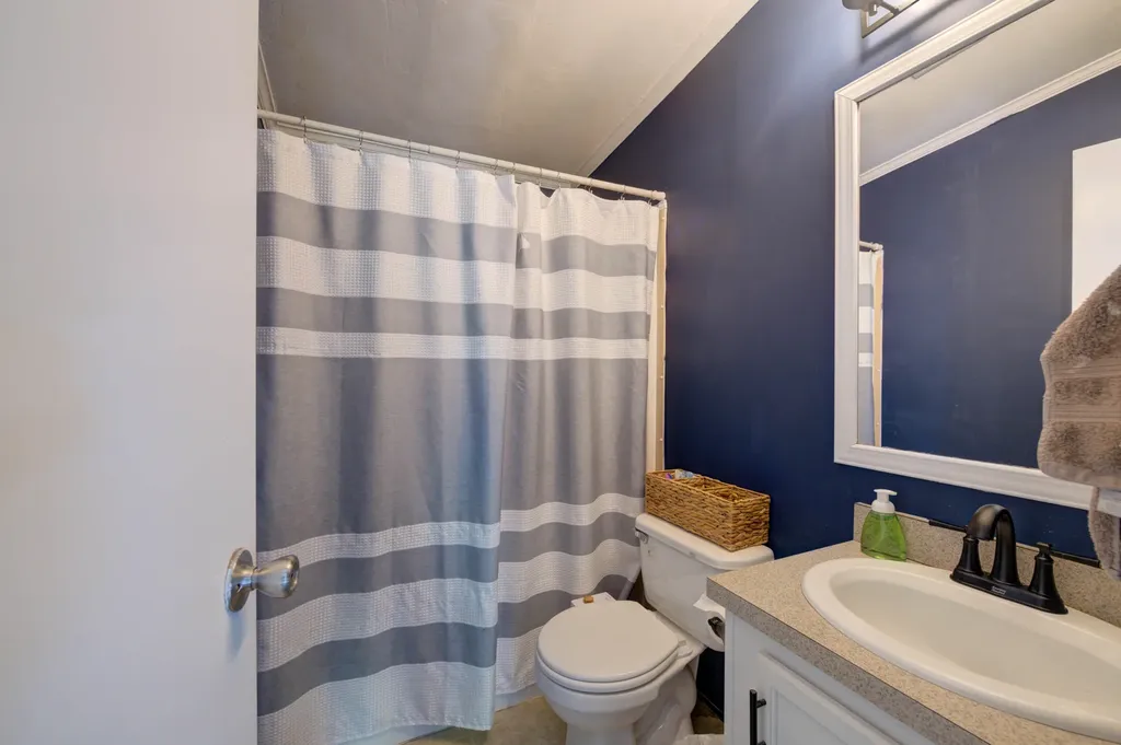 4 Jam Hill Road Oxford ME 04270