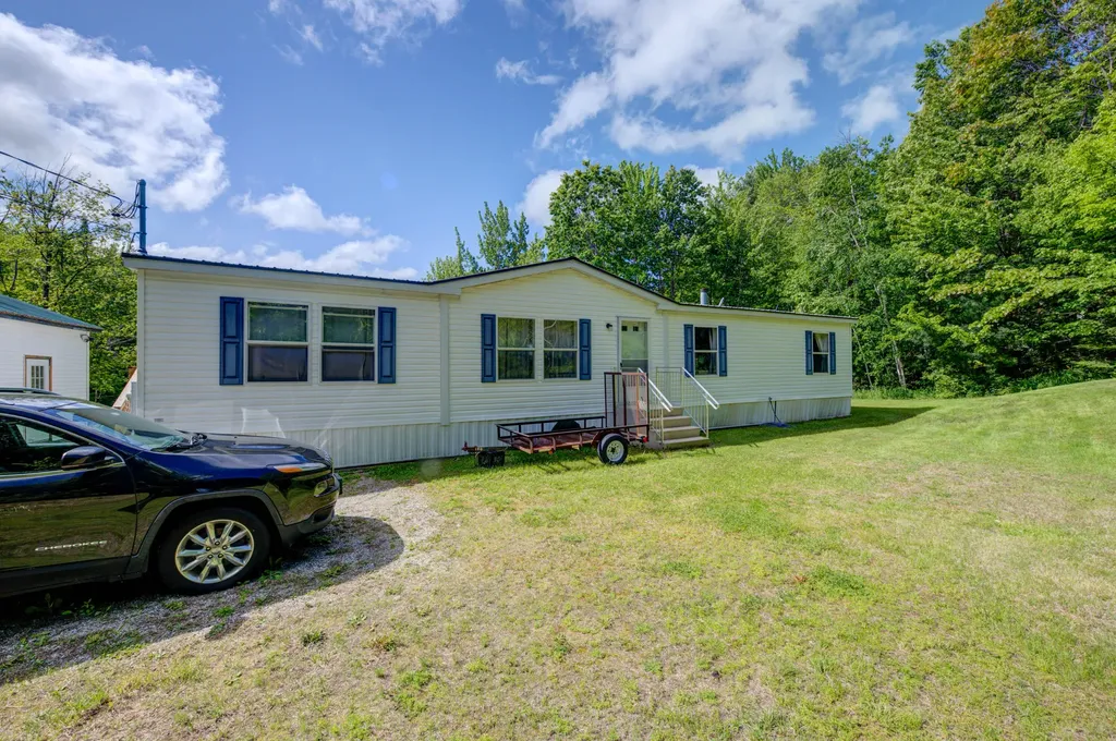 4 Jam Hill Road Oxford ME 04270