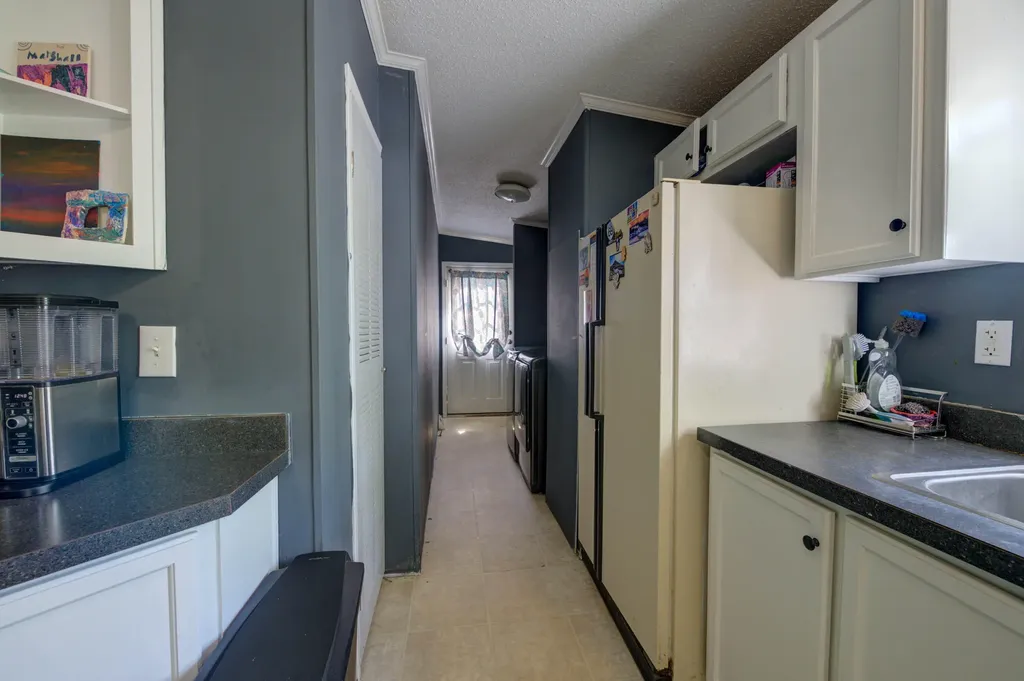 4 Jam Hill Road Oxford ME 04270