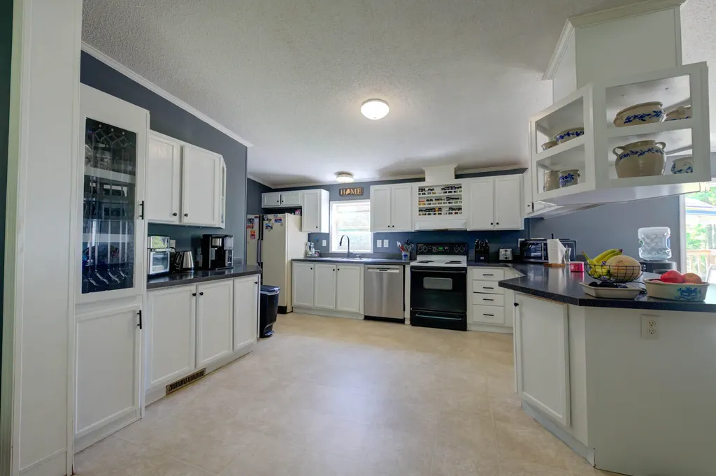 4 Jam Hill Road Oxford ME 04270