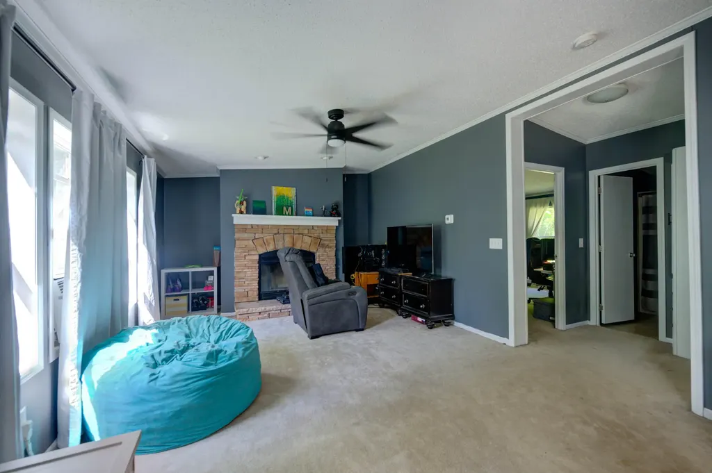 4 Jam Hill Road Oxford ME 04270