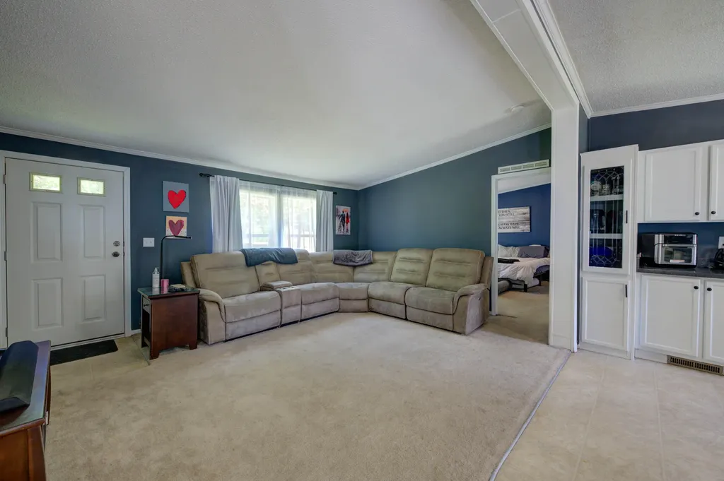 4 Jam Hill Road Oxford ME 04270