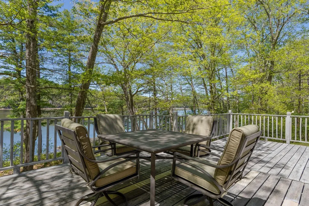 26 Palmer Road Westport Island ME 04578