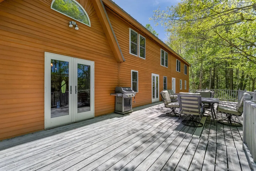 26 Palmer Road Westport Island ME 04578