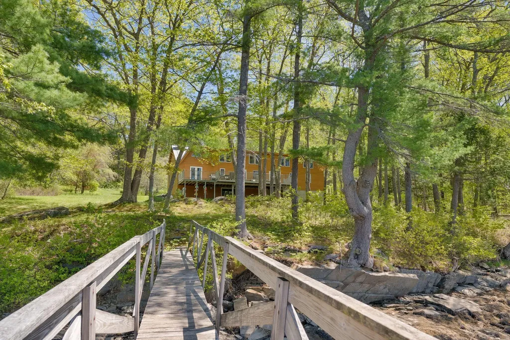 26 Palmer Road Westport Island ME 04578