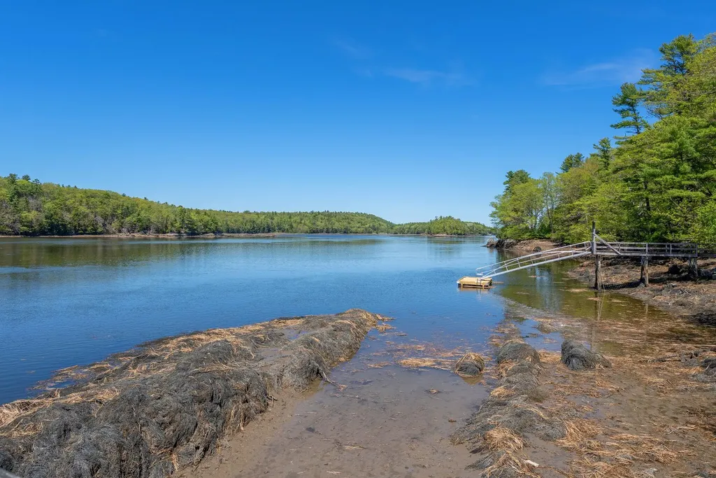 26 Palmer Road Westport Island ME 04578
