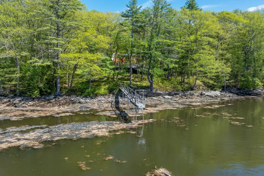 26 Palmer Road Westport Island ME 04578