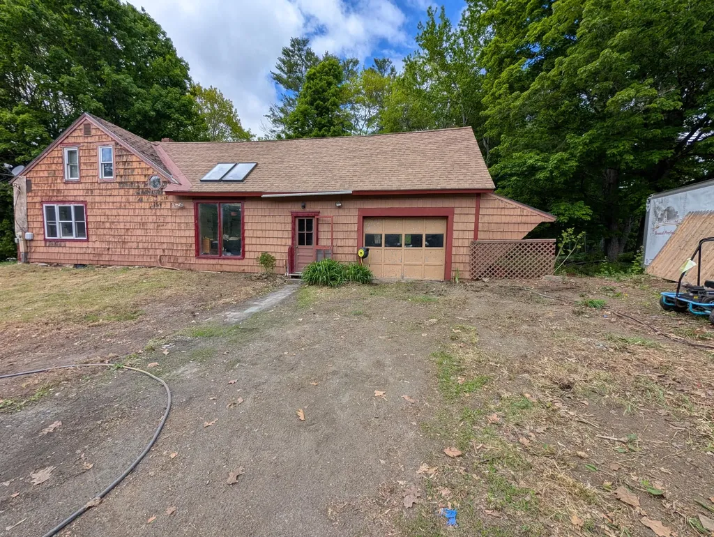 1816 Dexter Road Dover-foxcroft ME 04426