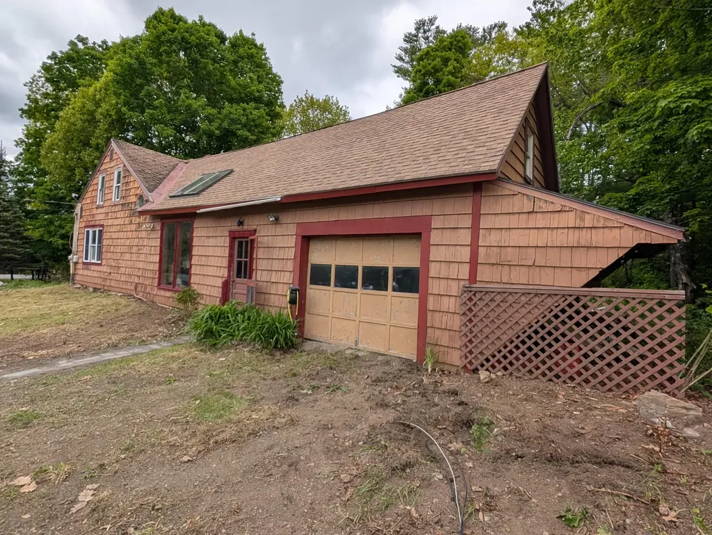 1816 Dexter Road Dover-foxcroft ME 04426
