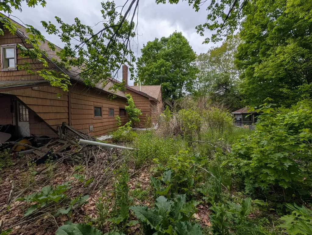 1816 Dexter Road Dover-foxcroft ME 04426