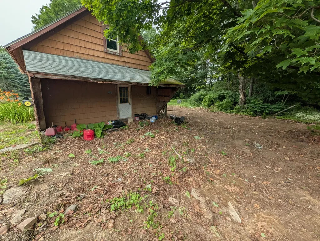 1816 Dexter Road Dover-foxcroft ME 04426