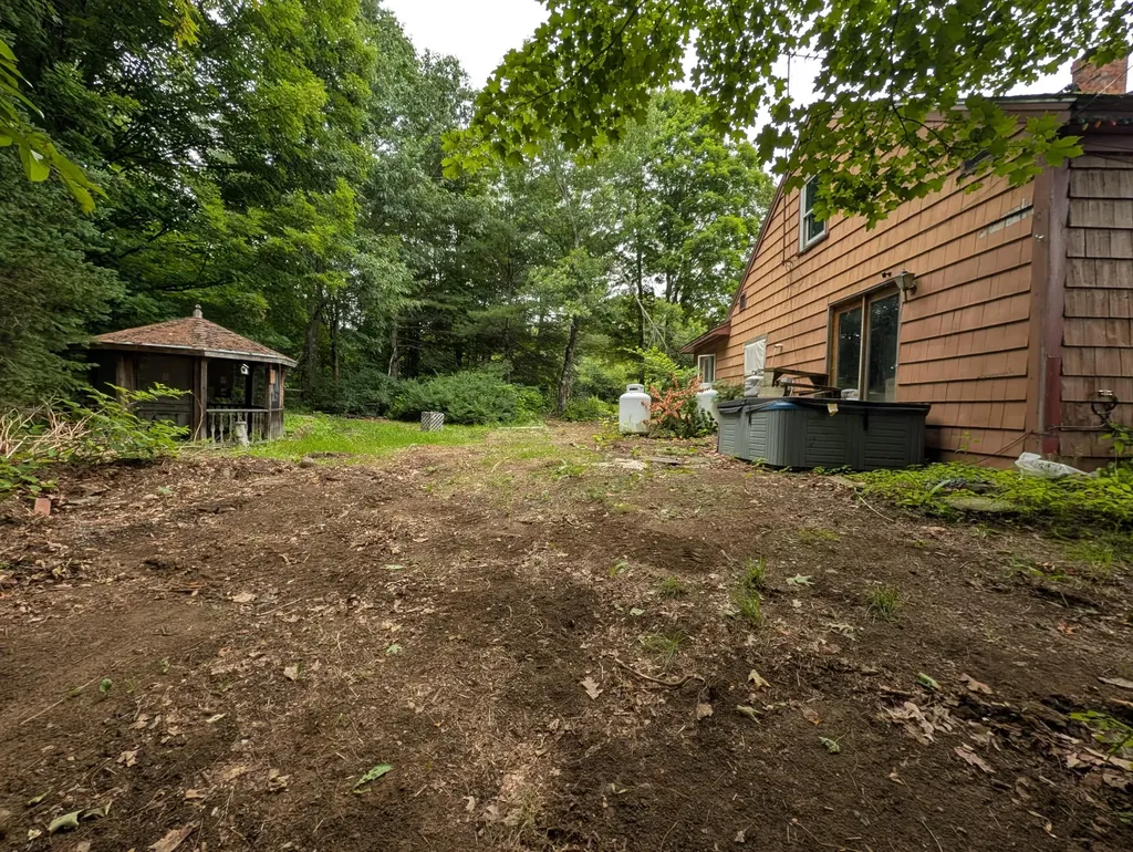 1816 Dexter Road Dover-foxcroft ME 04426