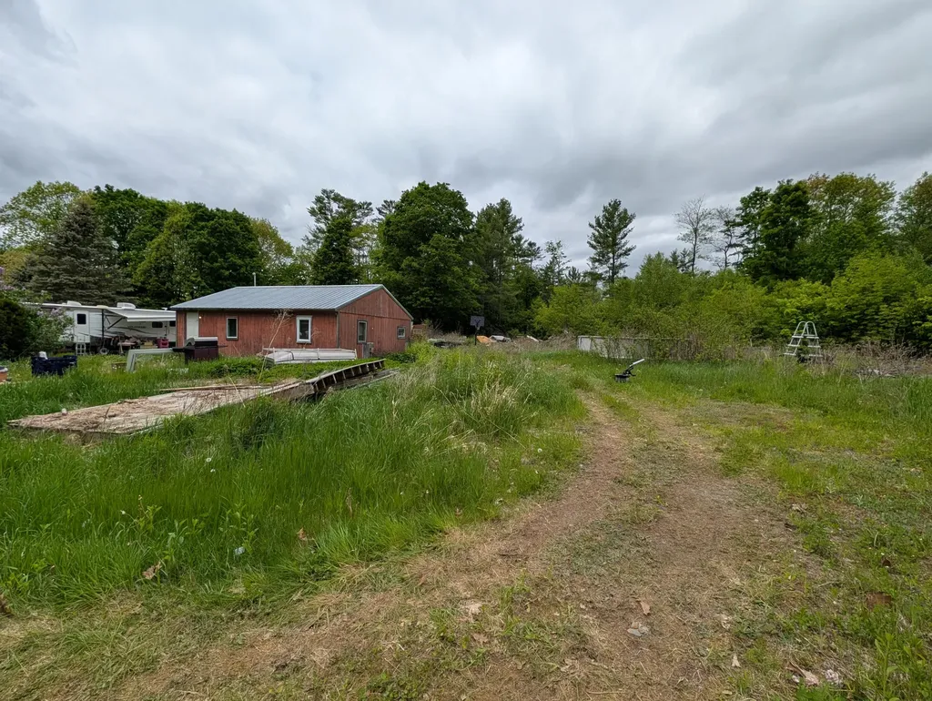 1816 Dexter Road Dover-foxcroft ME 04426