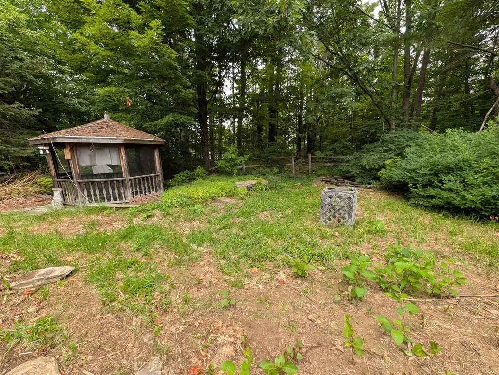 1816 Dexter Road Dover-foxcroft ME 04426