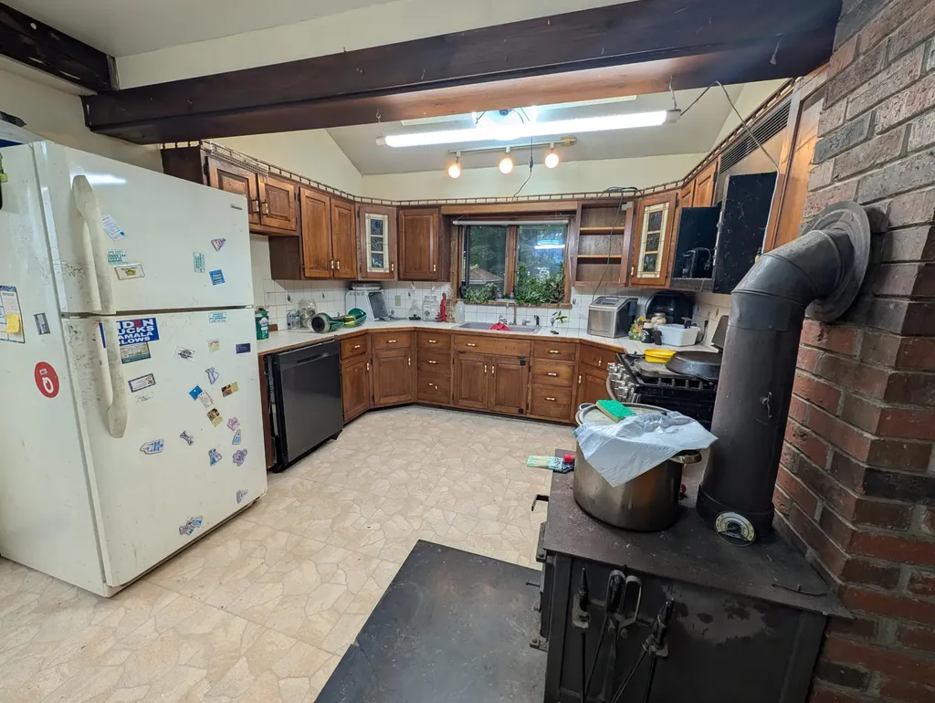 1816 Dexter Road Dover-foxcroft ME 04426