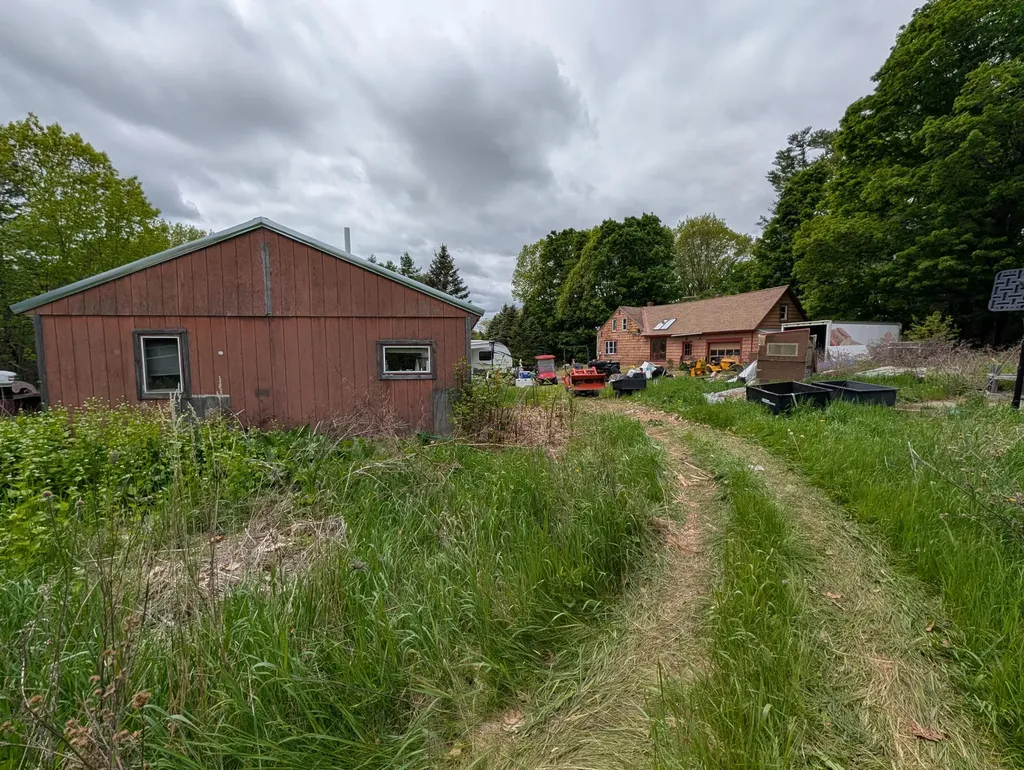 1816 Dexter Road Dover-foxcroft ME 04426