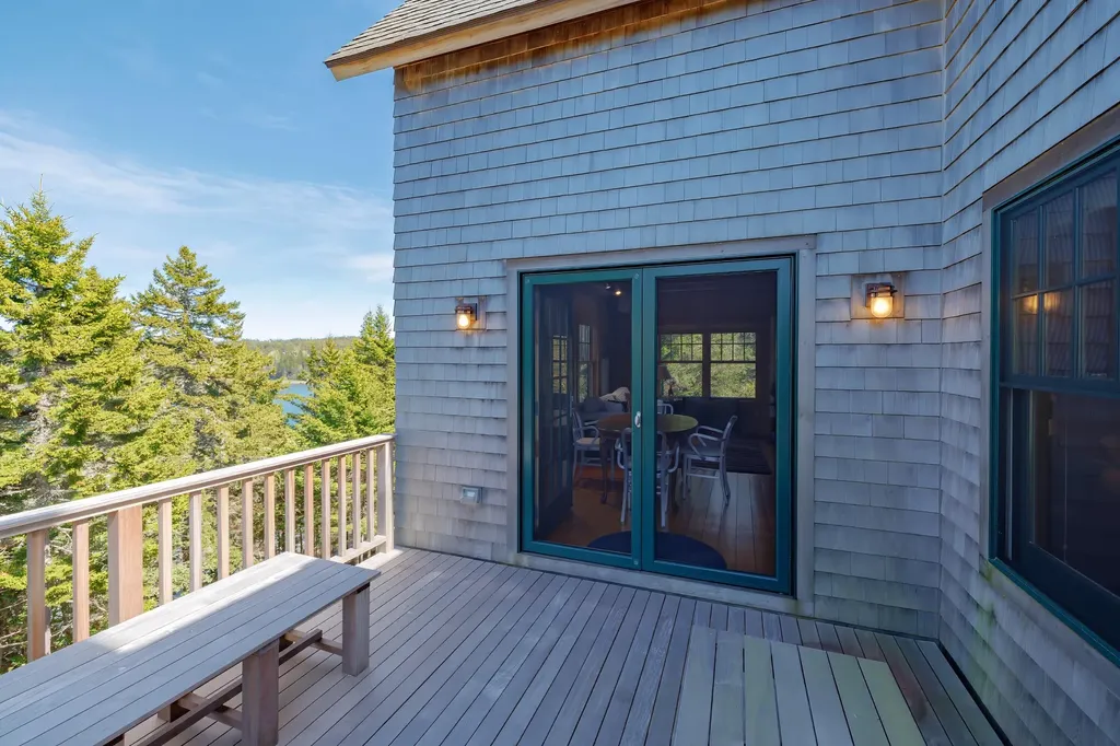 170 Harbor Road Swans Island ME 04685