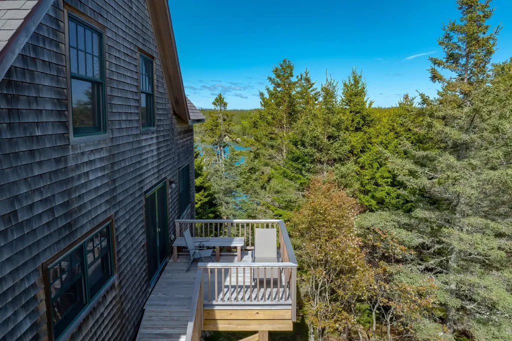 170 Harbor Road Swans Island ME 04685