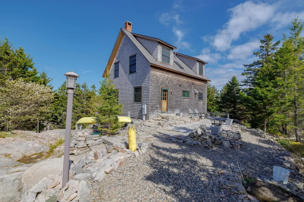 170 Harbor Road Swans Island ME 04685