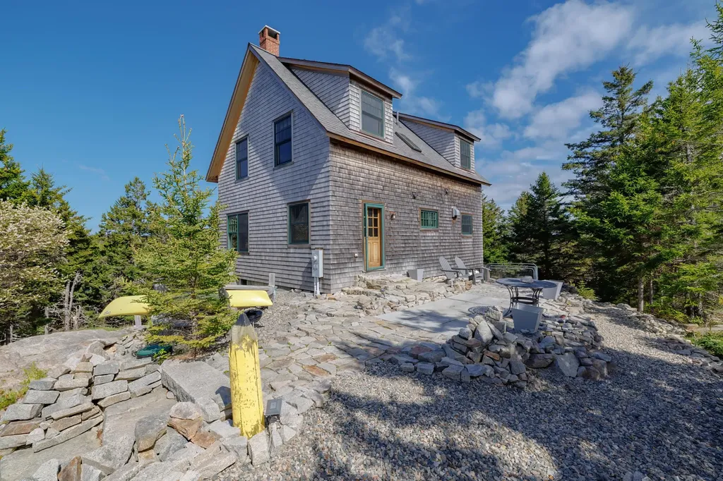170 Harbor Road Swans Island ME 04685