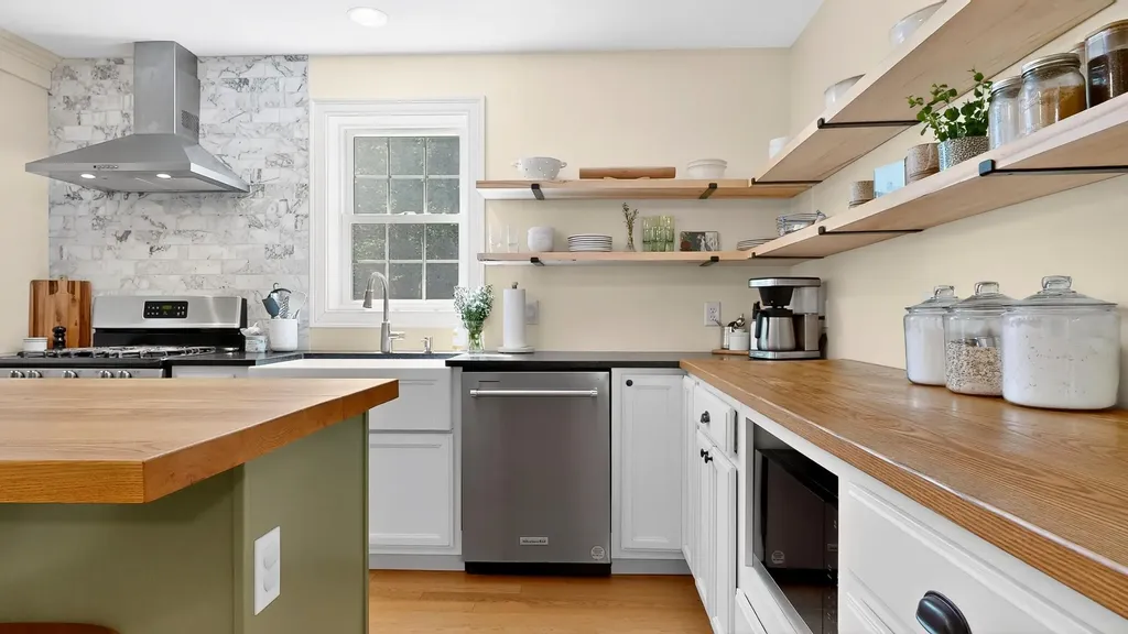 124 Plummer Road Gorham ME 04038