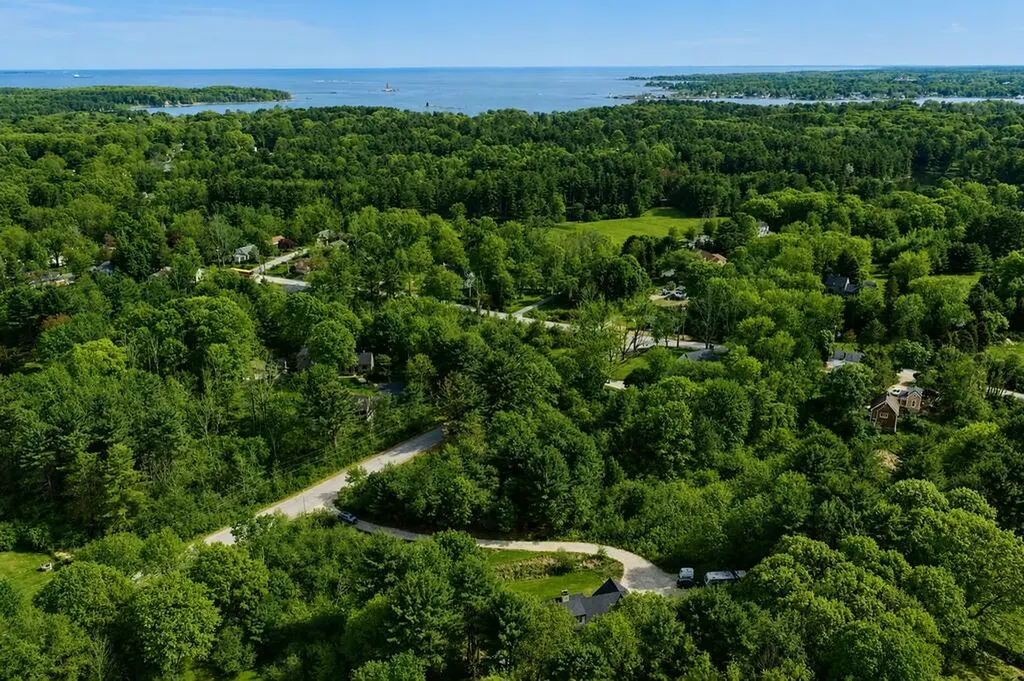 3 Bartlett Road Kittery ME 03905