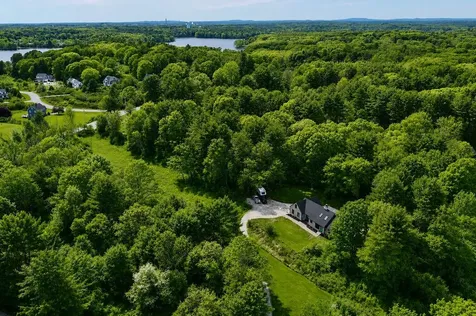 3 Bartlett Road Kittery ME 03905