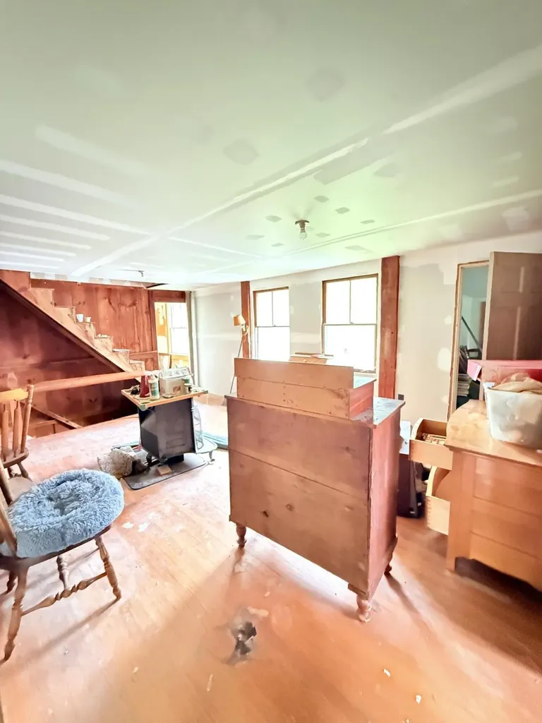 190 Ossipee Trail E Standish ME 04084