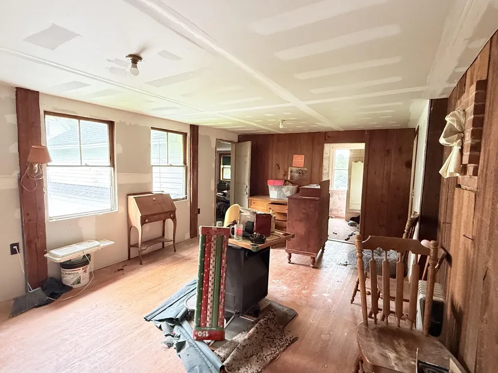 190 Ossipee Trail E Standish ME 04084