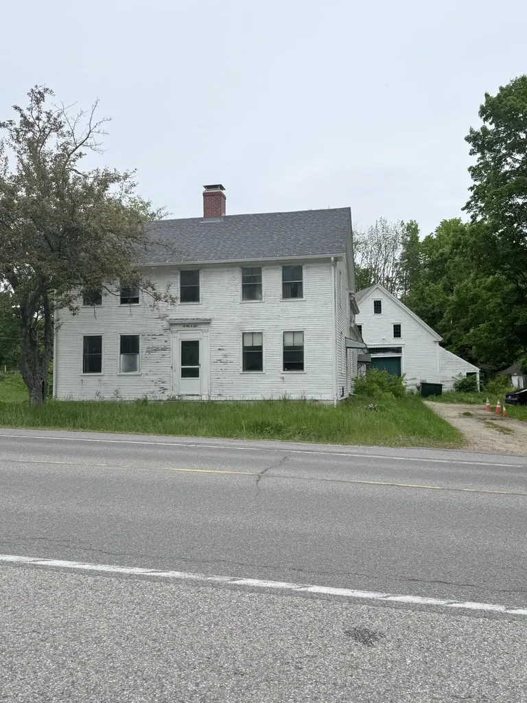 190 Ossipee Trail E Standish ME 04084