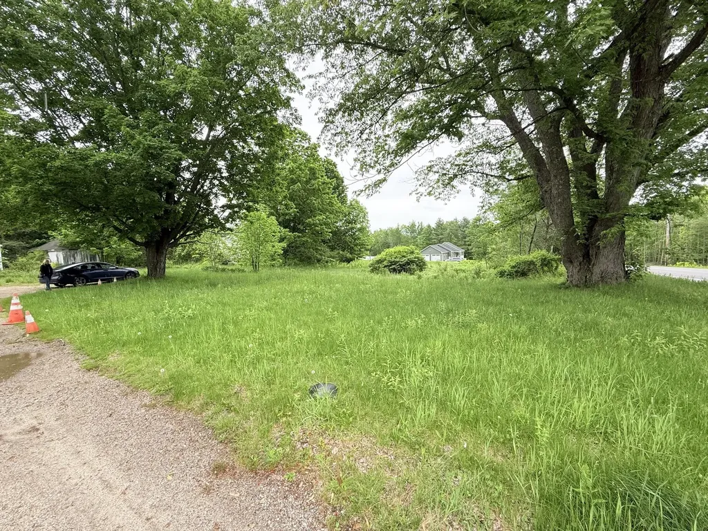 190 Ossipee Trail E Standish ME 04084
