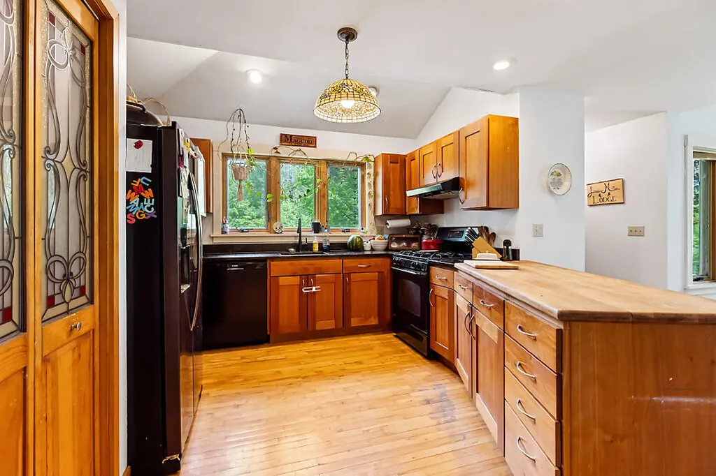375 Priest Hill Road Vassalboro ME 04989