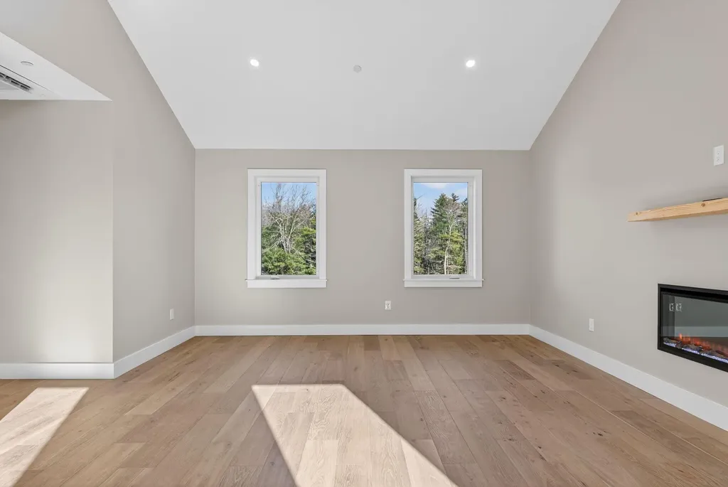 32 Fairway Commons Drive Gorham ME 04038