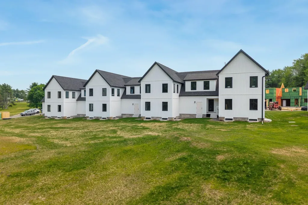 32 Fairway Commons Drive Gorham ME 04038