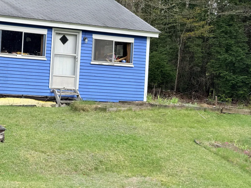 34 Robinson Hill Road Oxford ME 04270