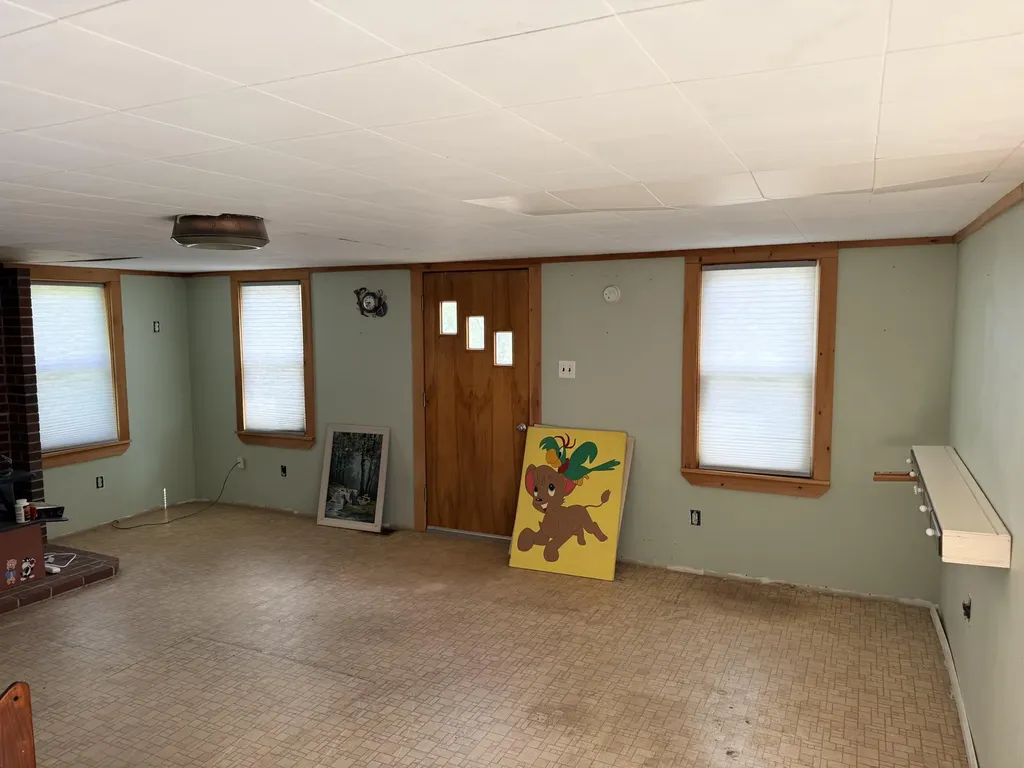34 Robinson Hill Road Oxford ME 04270