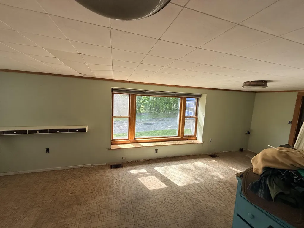34 Robinson Hill Road Oxford ME 04270