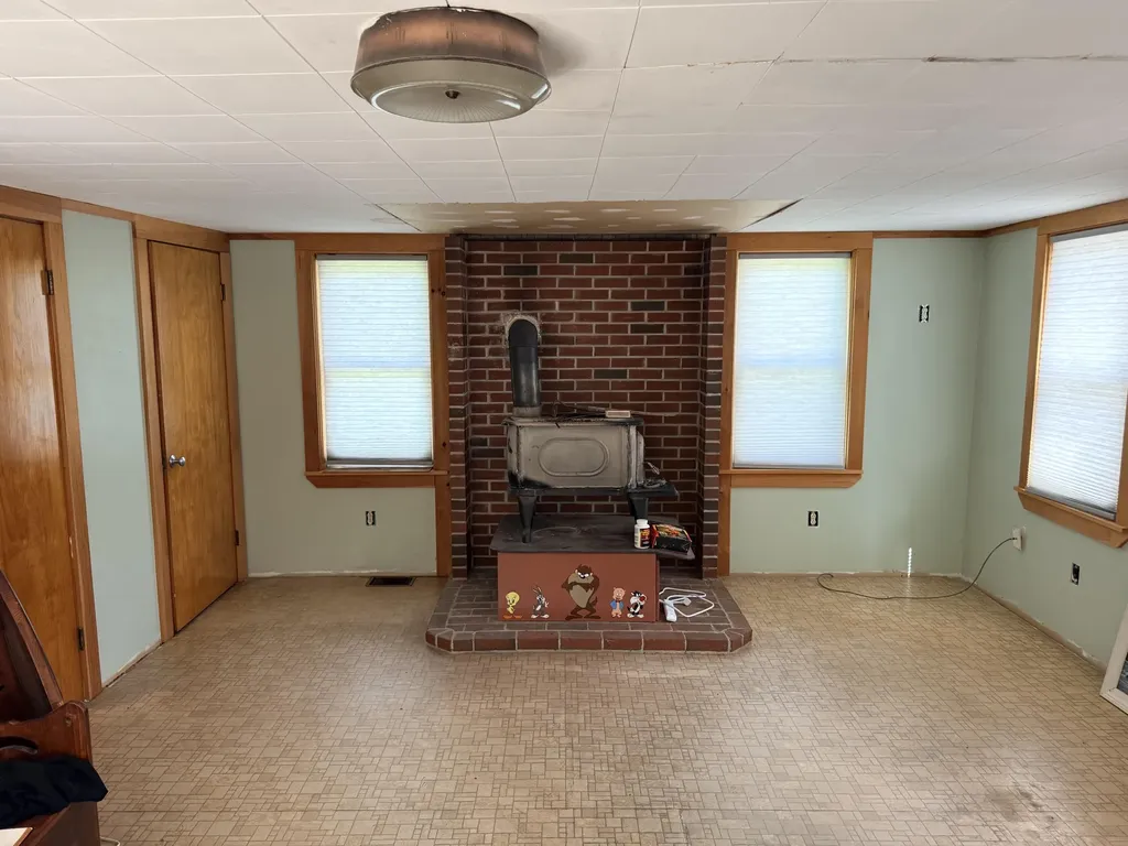 34 Robinson Hill Road Oxford ME 04270