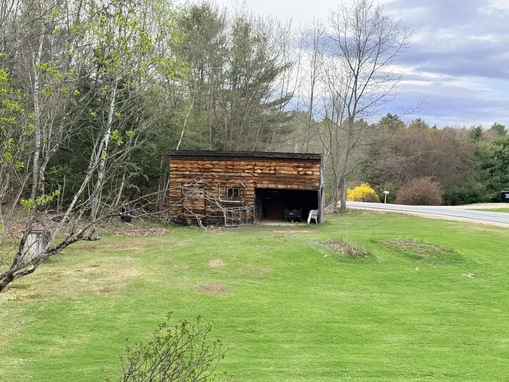 34 Robinson Hill Road Oxford ME 04270