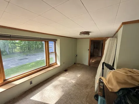 34 Robinson Hill Road Oxford ME 04270