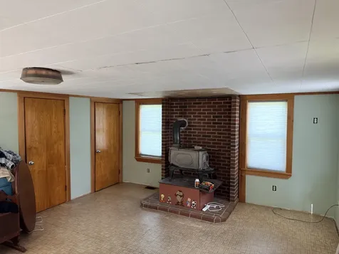 34 Robinson Hill Road Oxford ME 04270