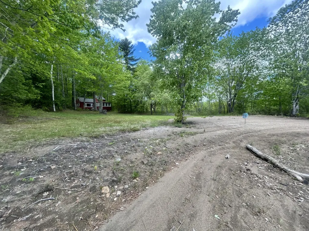 34 Androscoggin Loop Leeds ME 04263