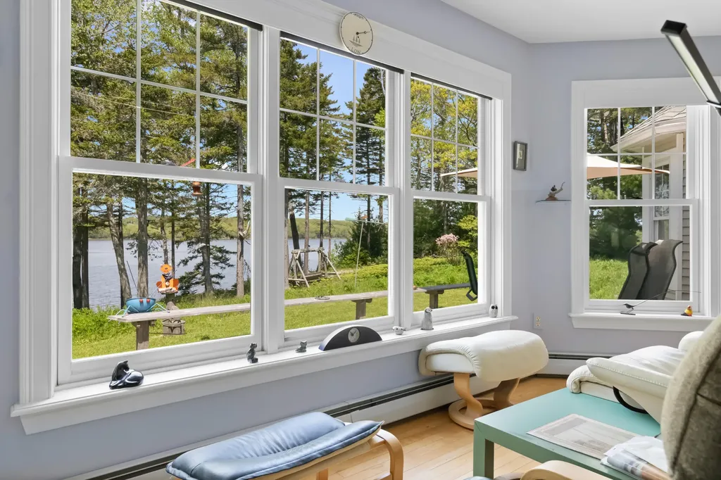 25 Cliff Drive South Thomaston ME 04858